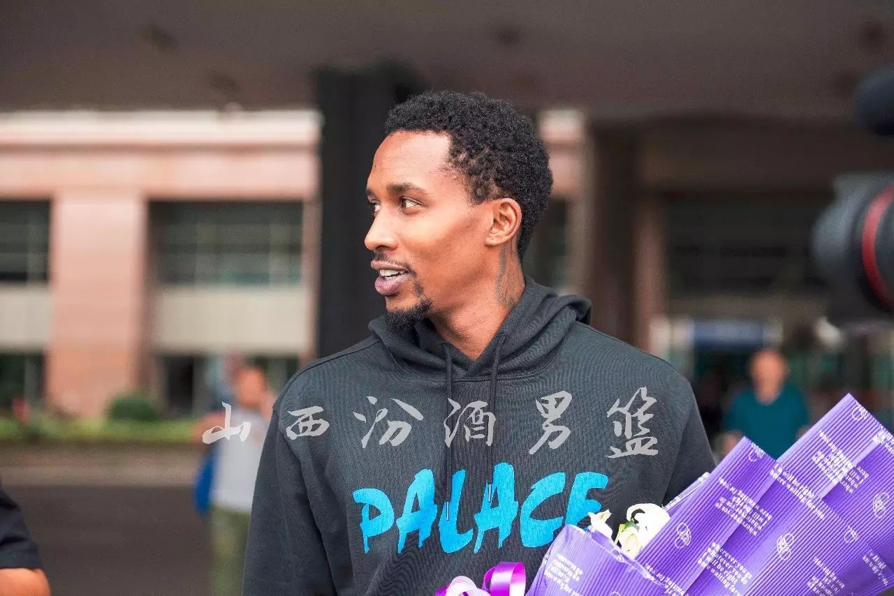 重庆男篮迎战劲旅，全力以赴备战