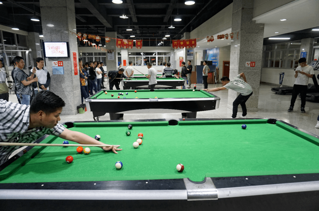 大连队在激烈比拼中脱颖而出,晋级决赛 大连队在激烈比拼中脱颖而出,晋级决赛