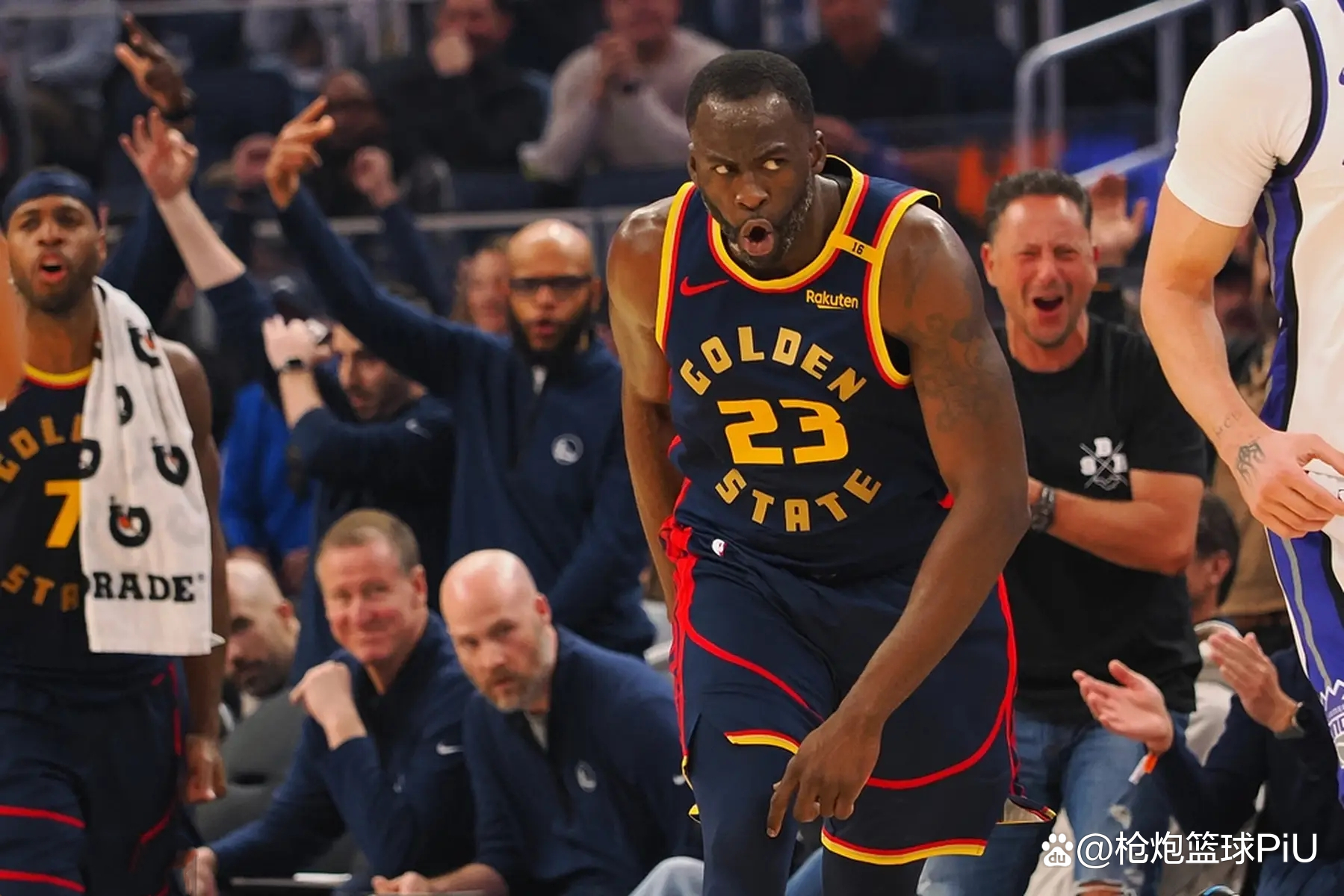 勇士队关键时刻暴露问题,面临重重困境 勇士队关键时刻暴露问题,面临重重困境