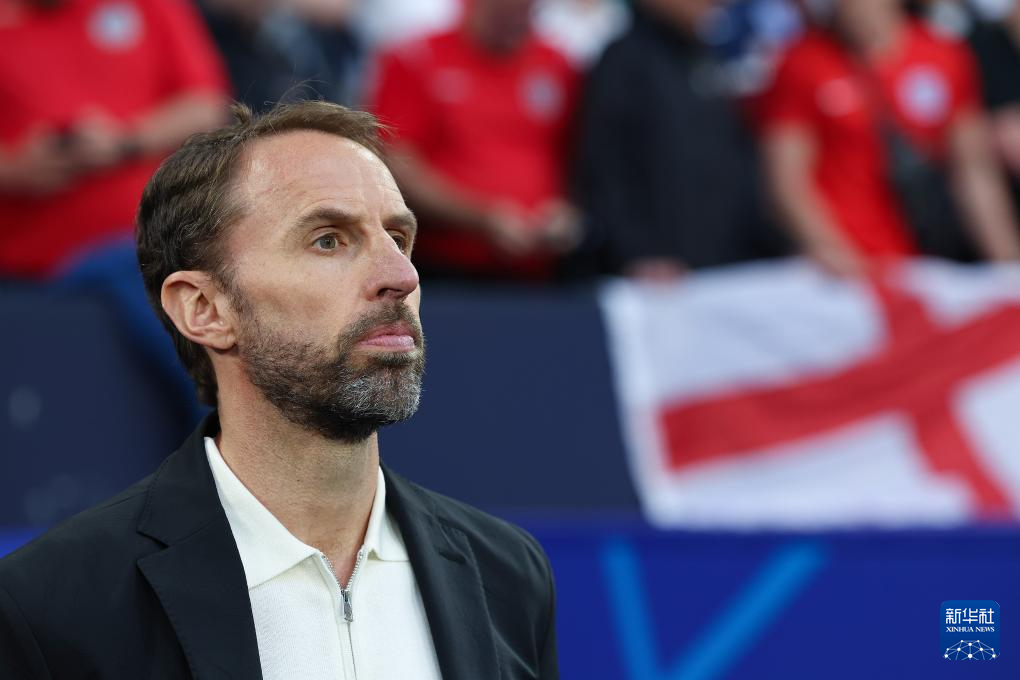 英格兰客场大胜塞尔维亚,夺得重要三分 英格兰客场大胜塞尔维亚,夺得重要三分