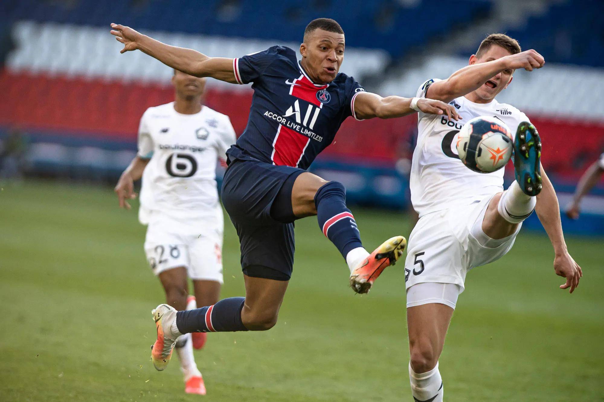 爱游戏亚洲官网-包含巴黎圣日耳曼主场全取三分领先球队的词条