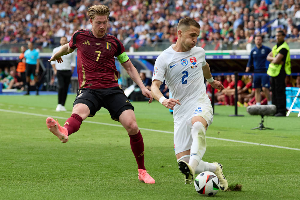 比利时主场击败波兰，晋级前景乐观的简单介绍