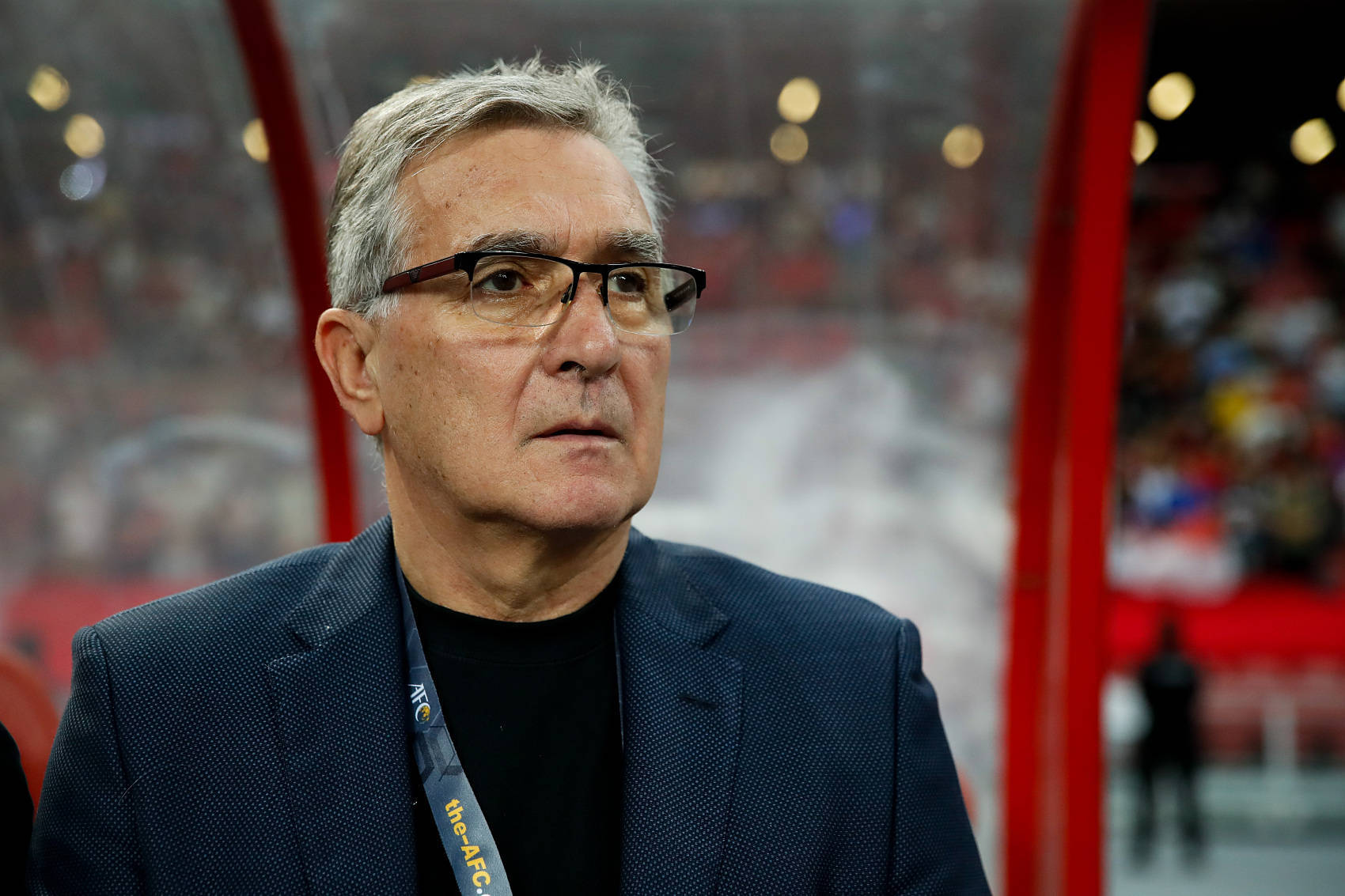 爱游戏亚洲官网-球队主教练赞扬球员在比赛中的表现