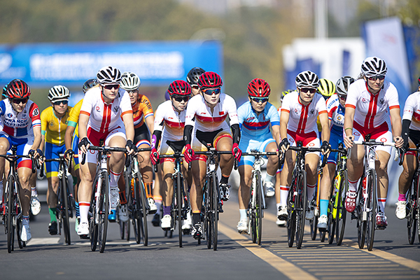 以色列选手斩获自行车比赛金牌,速度惊人的简单介绍 以色列选手斩获自行车比赛金牌,速度惊人的简单介绍