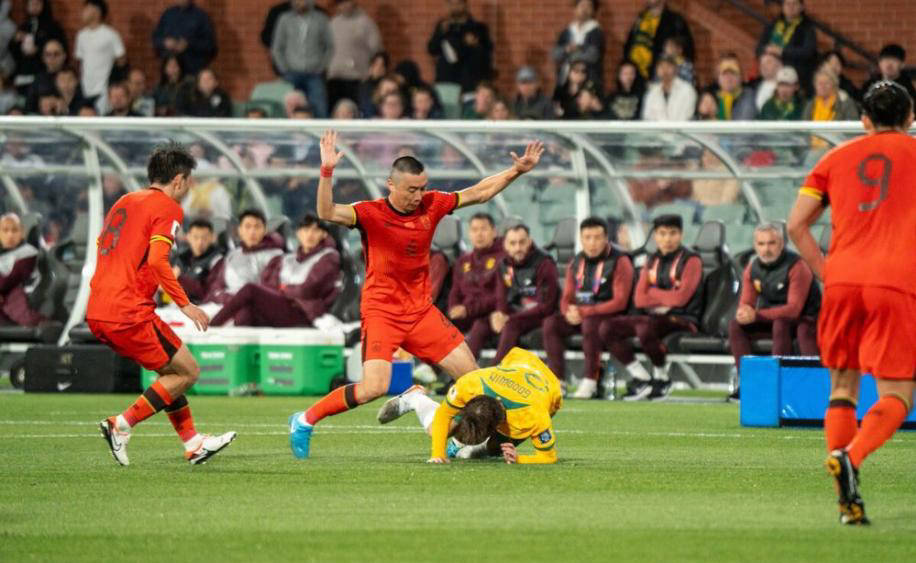 欧预赛强队备战中,备受期待! 欧预赛强队备战中,备受期待!