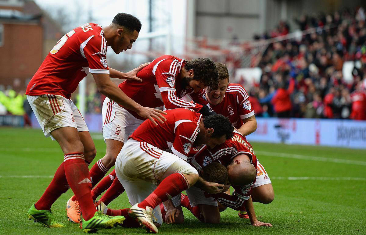 爱游戏网页版登录入口-包含埃尔夫斯堡客场一球小胜，实现连胜愿望的词条