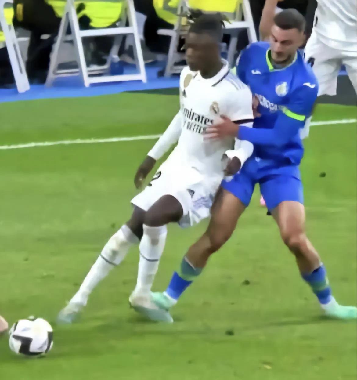 保加利亚国家队惨败,无缘半决赛 保加利亚国家队惨败,无缘半决赛