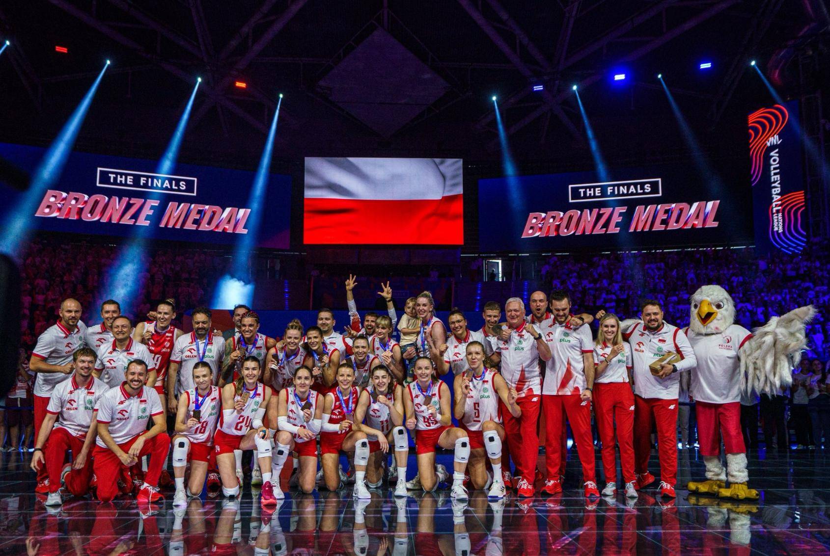 爱游戏app-意大利女子夺得团体比赛银牌