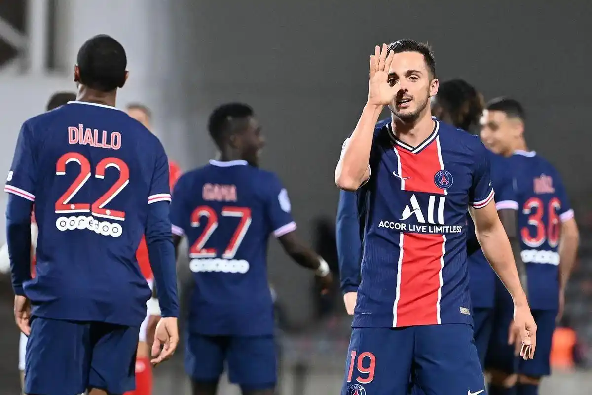 法甲势力逐渐崛起,巴黎圣日耳曼居首的简单介绍 法甲势力逐渐崛起,巴黎圣日耳曼居首的简单介绍