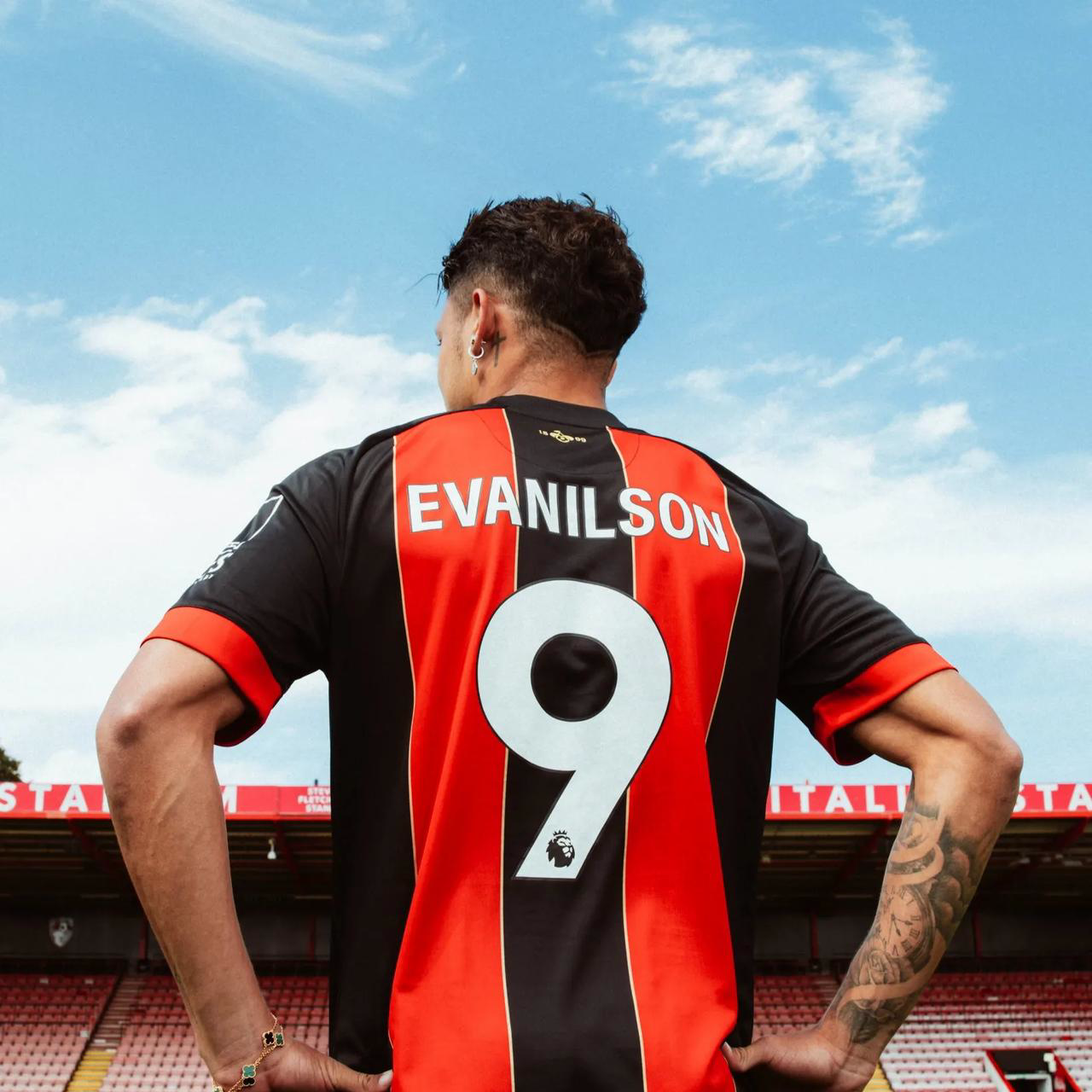 关于伯恩茅斯前锋当选最佳球员,个人荣誉加冕的信息 关于伯恩茅斯前锋当选最佳球员,个人荣誉加冕的信息