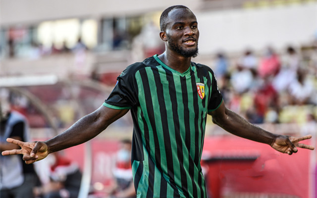 关于朗斯主场获胜，连续取得两连胜的信息